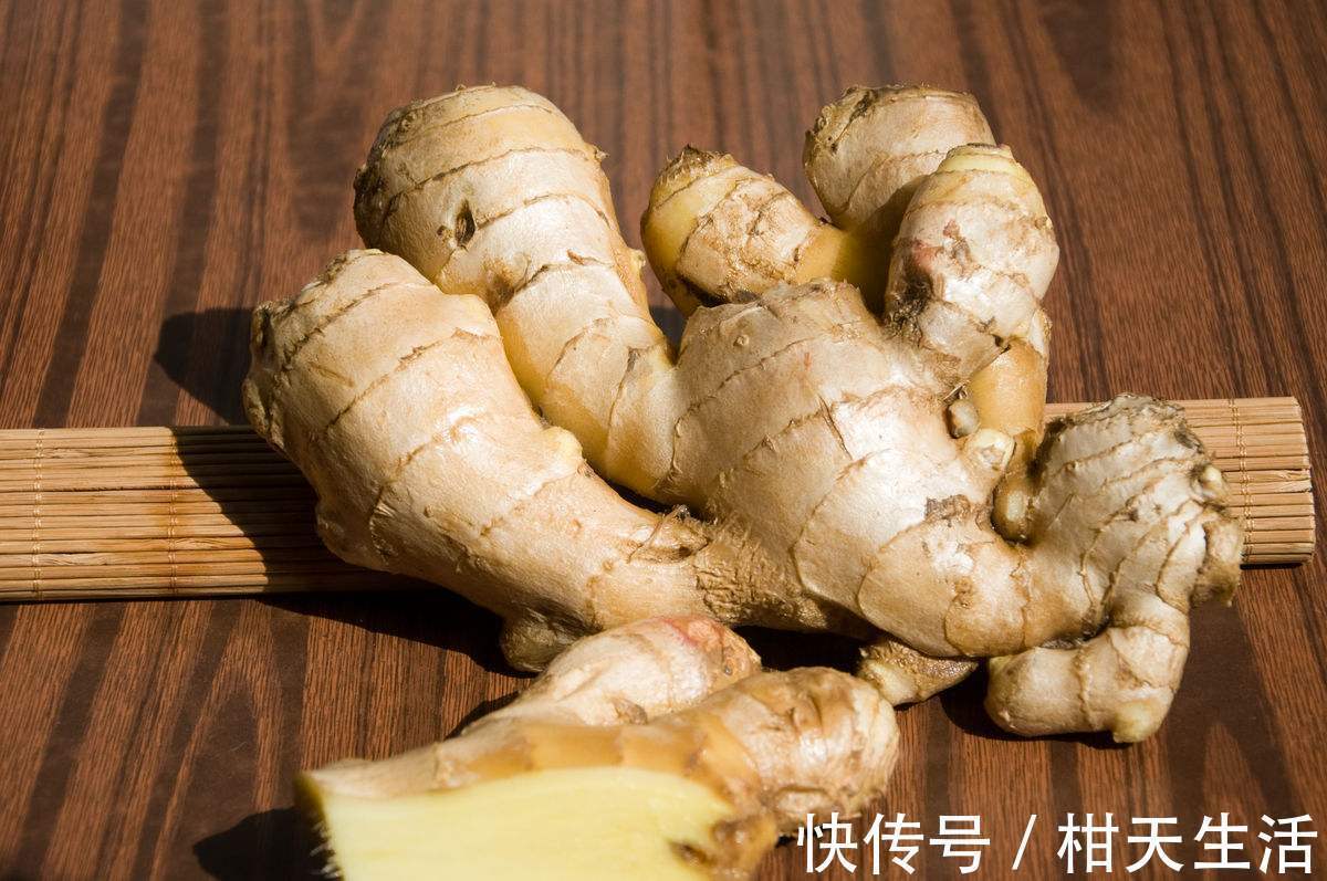 睡眠|生姜和此物一起泡，每天来一杯，湿气没了，睡眠好了，抚平大肚子