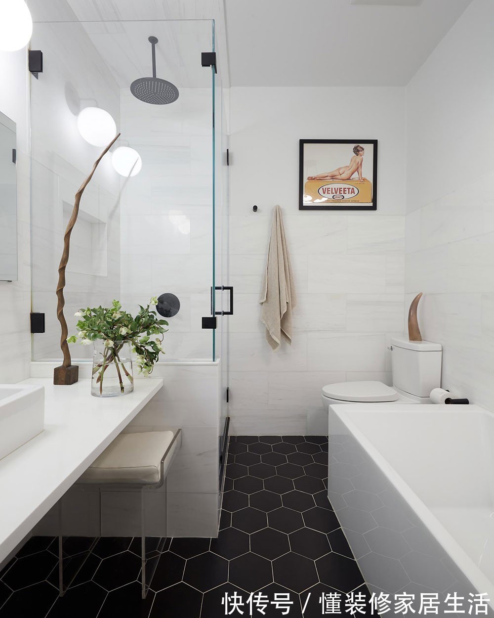 岛台|95㎡老房花5万简单改造下,客厅去电视化加壁龛,做书架也不错