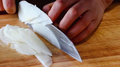 1个梨，一点冰糖，记住这个配方，你也能吃到素燕窝