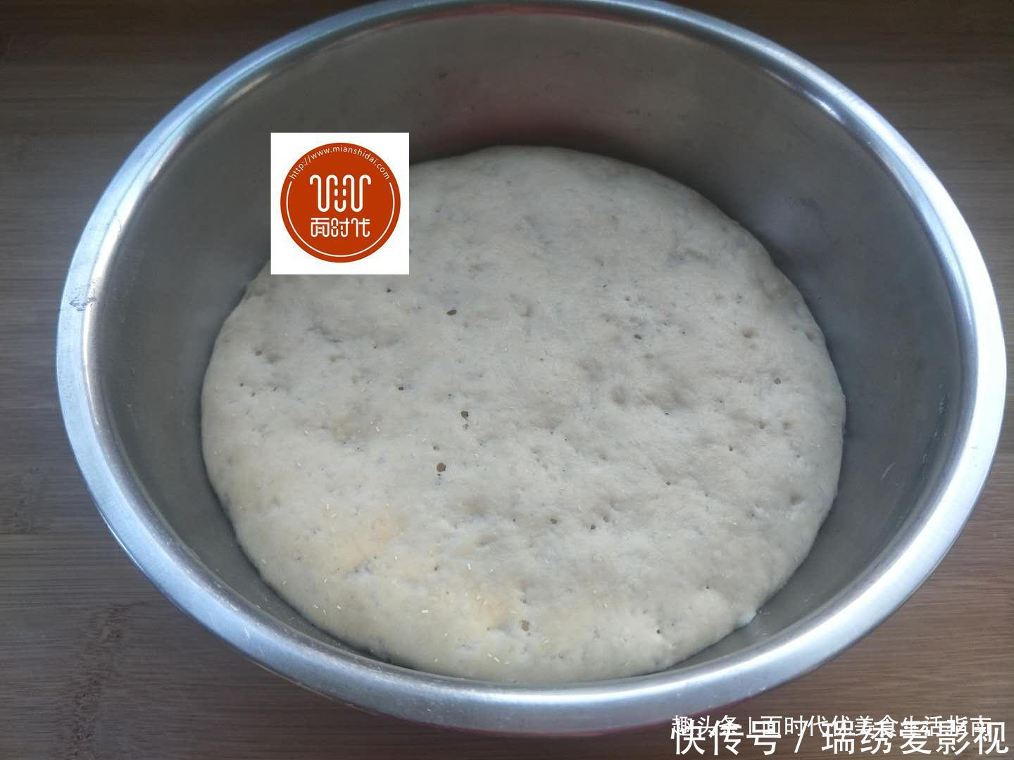 好吃|这个芝麻饼,香嫩酥脆真好吃,比面包还香,做法简单,一学就会!