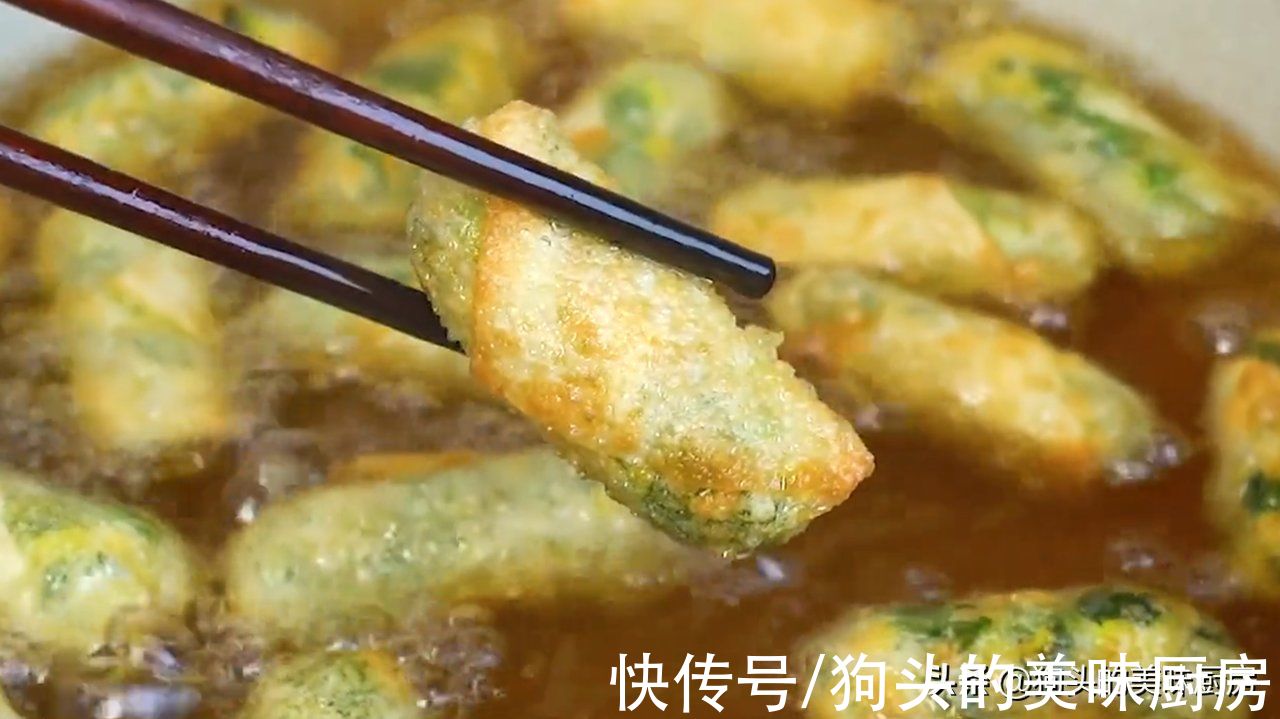 懒人早餐我就服这个做法，不揉不擀面，几分钟做一锅，酥脆鲜香