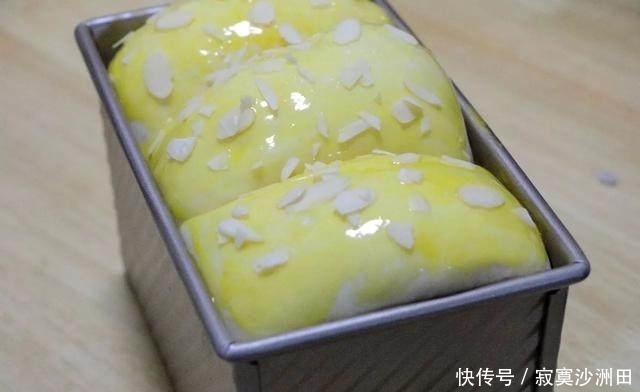 色拉油版吐司不用面包机,不用手揉面,依然可以做出手套膜的柔软