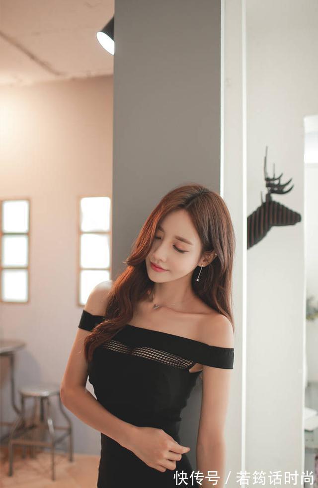 邻家女孩|自拍：邻家女孩四季衣服穿搭，勾勒出女人优雅的笑容