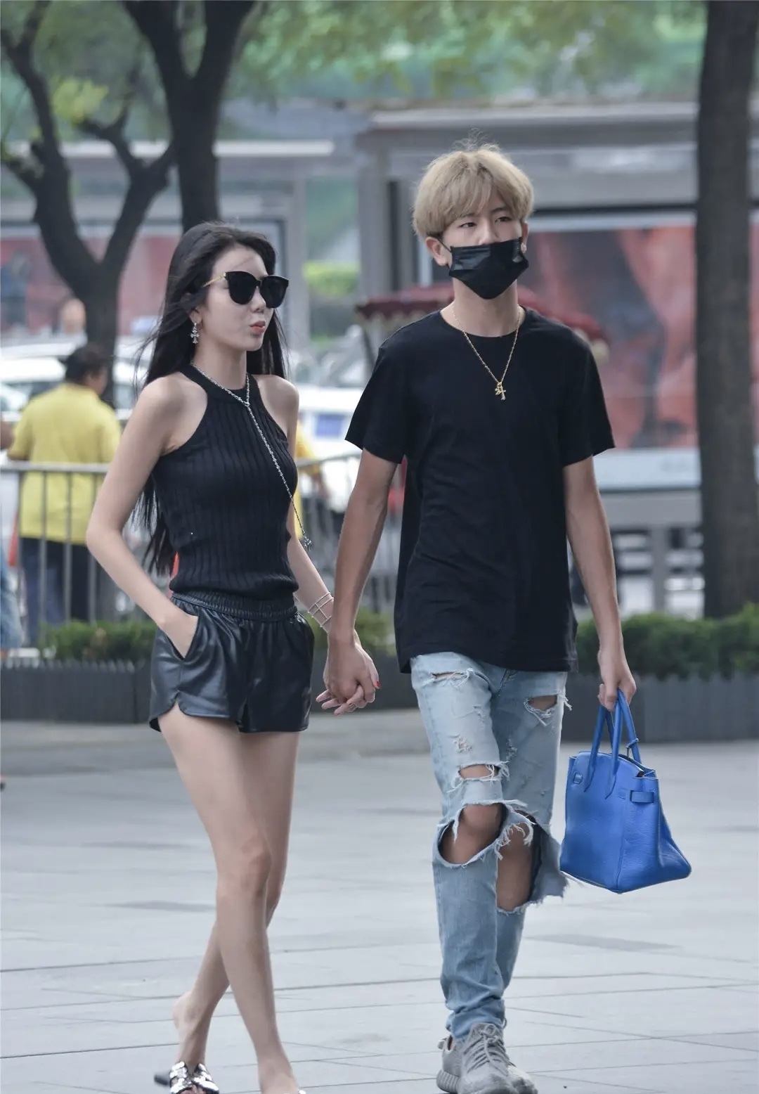 蓝色|短裤搭配多是都是牛仔款式,也有其他风格,你愿意尝试一下么