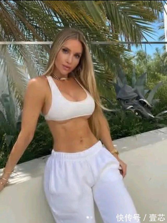 健美运动员|23岁健美运动员,s型身材受人追捧,偷露独家减脂方式!