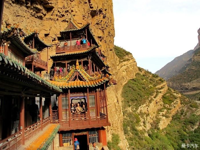  胜景|恒山胜景悬空寺，依托岩石很壮观