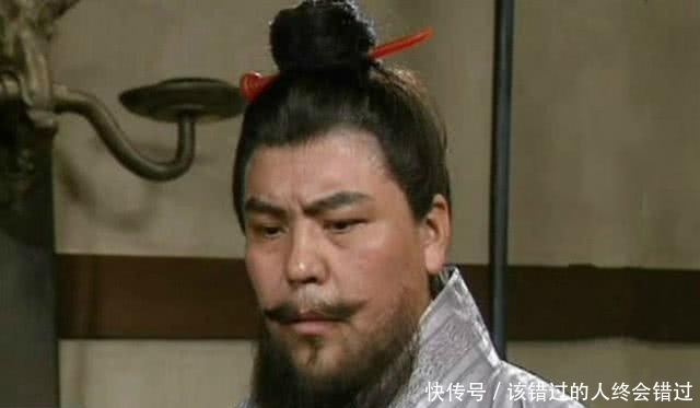 信任|曹魏最悲催的武将,地位极高却不受信任,同僚巴不得他早死