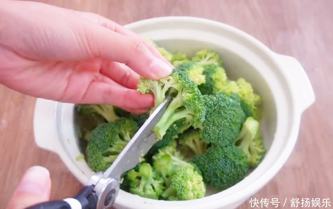 掉秤凉拌西兰花，小仙女身材无敌必备餐，厨房小白也会做