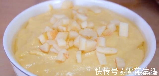 蒸糕|玉米面最好吃的做法，加1个苹果，养胃助消化，孩子特别喜欢吃！