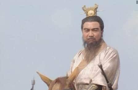 偏将军|曹操麾下待遇最高的两大降将：其中一个被封为万户侯！