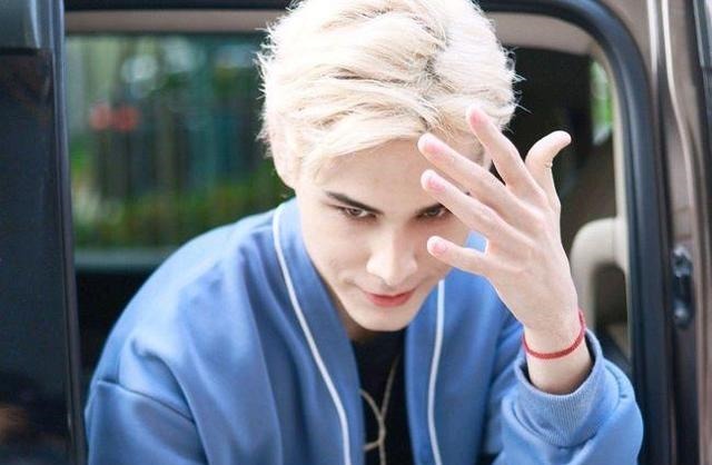 沒能出道卻成“大贏家”,網(wǎng)友喊話利老師:這盛世不能如你所愿了