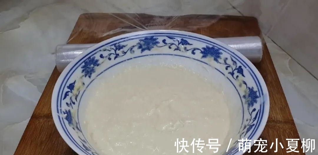 油条这样做才简单,冰箱里一放,简单又好吃,学会天天不起早