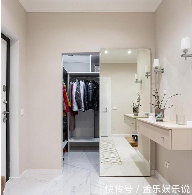 墙壁|发现一位55岁阿姨的家，那叫一个温馨，拍照给大家瞅瞅，超羡慕