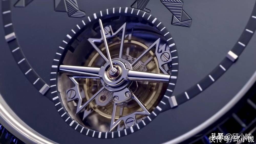 想要看钟表展上的首发超卓复杂腕表？外行、内行都看这两款