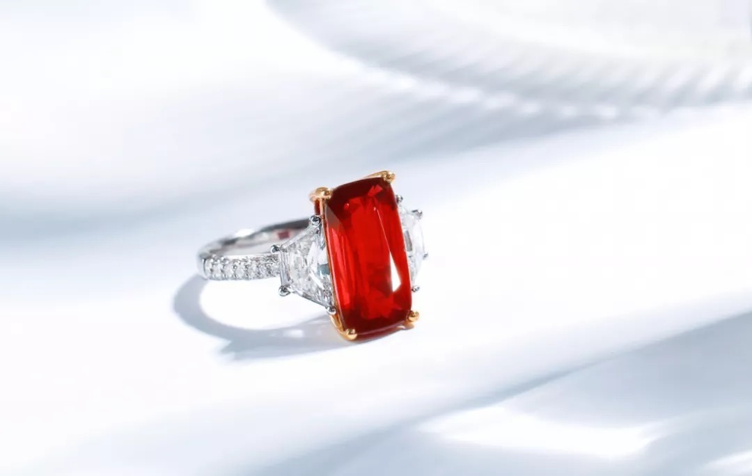 我们用红色征服了全世界!