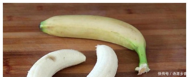 香蕉不要直接吃了,淋入2个鸡蛋,过年待客有面子,真香!
