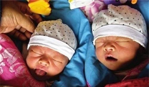 孩子|产妇头胎双胞胎,二胎又生下双胞胎,孩子的性别让全家人犯愁