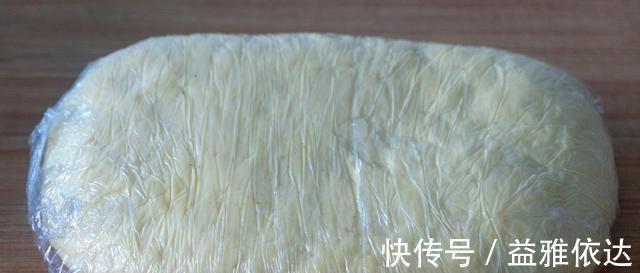 油条最简单的做法,不用泡打粉,加上它,个个空心又酥脆,太香了