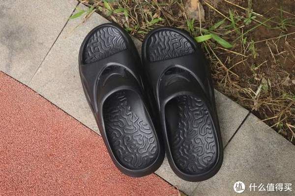 鞋子|这款拖鞋能够满足你对鞋子的所有幻想：咕咚运动舒缓拖鞋体验