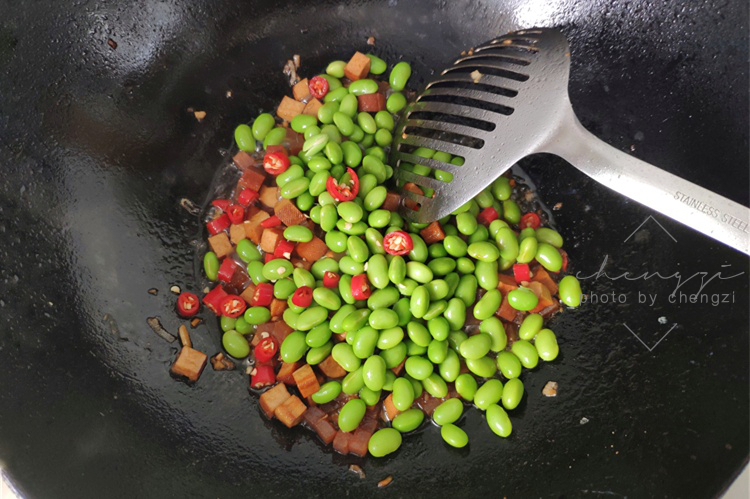 此蔬菜不起眼,3块钱1斤,却是“含钾高手”,天热爱出汗要多吃