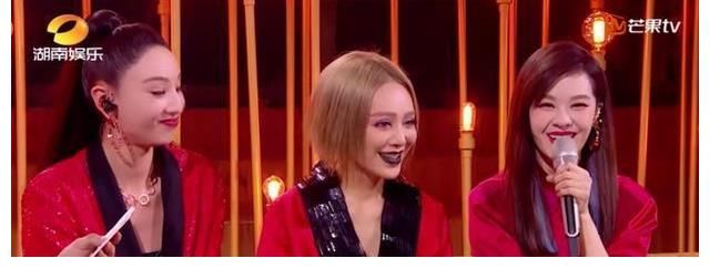 《乘风破浪的姐姐》二公，2人最惊艳，1个眼神心意相通