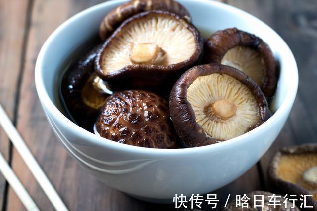 腥味|炖鸡肉,不能直接焯水,还需多做1步,鸡肉鲜香嫩滑,没腥味