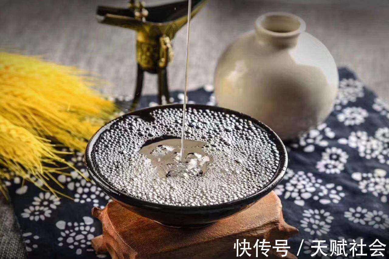 心脑血管|男性每天喝杯“白酒”，不出半月，3件好事可能会慢慢“靠近你”