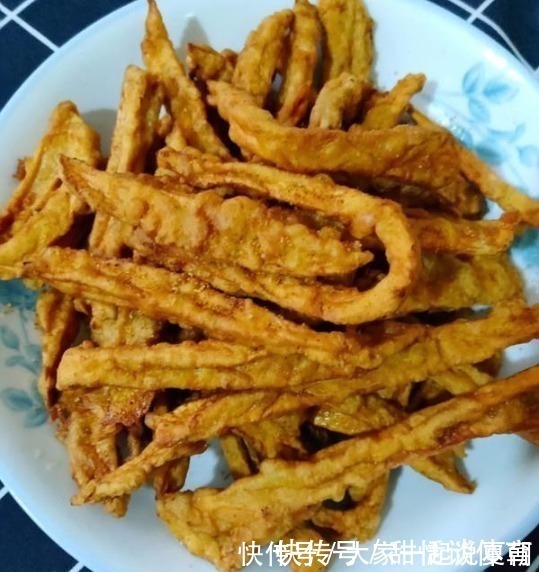 油炸杏鲍菇|“穷人的阿胶”被发现,6块一碗,隔三差五吃,补血益气肤色白!