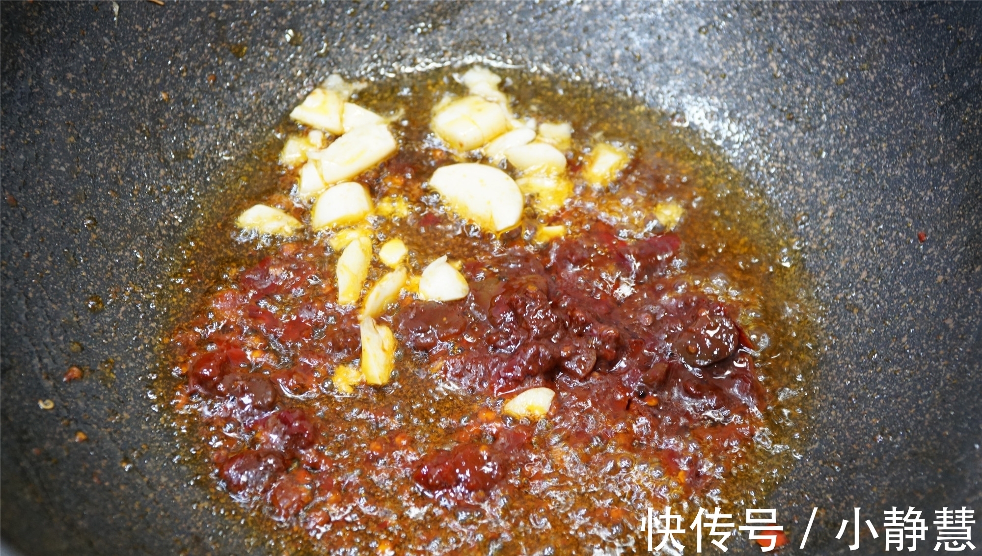 黑木耳|晒晒下班后的晚餐，3个菜不到10元，媳妇说你做素菜比肉菜还香