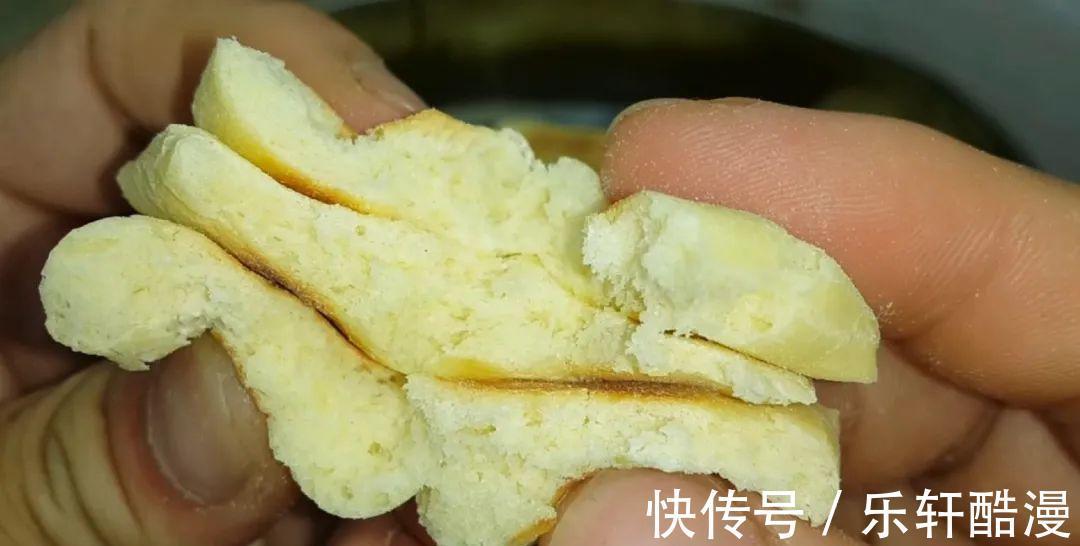 面粉|3个鸡蛋，1斤面粉，大刀一切，松软香甜不刷油，我家一周吃五次