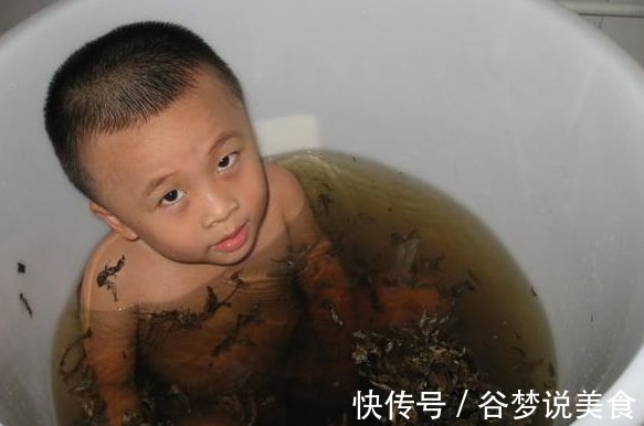 湿气|她天天吃幼嫩艾草叶,半个月后身体发生神奇变化,值得所有人借鉴