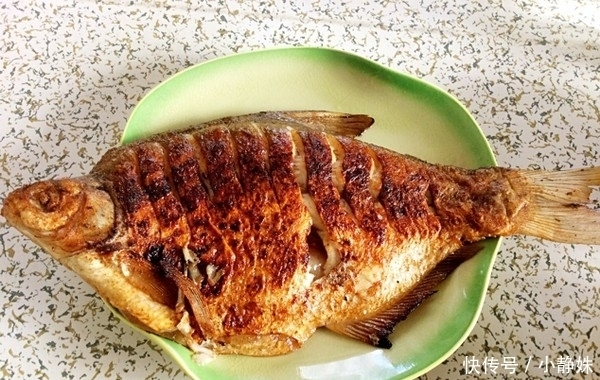 破皮|煎鱼时抹上一点它,不破皮不粘锅还省油!金黄脆嫩还营养!