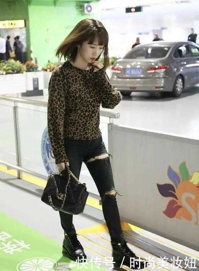 洞裤|“阔太”李念生图好真实,穿豹纹衫配破洞裤,波波头像邻家女孩