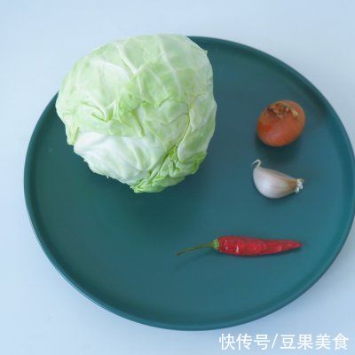 减脂菜|好吃的包菜这么吃，可以吃一个，是不是很有食欲呀