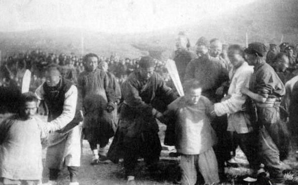 分钟|洋人直击晚清砍头现场：一名刽子手不到3分钟，竟砍下33颗脑袋