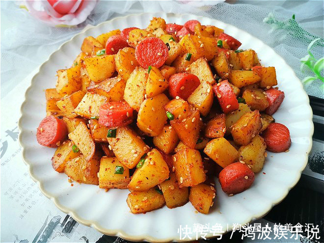 土豆别再炖着吃了，教你8道新做法，简单美味，每周换着花样吃