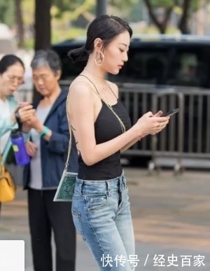 小姐姐穿|街拍:个高青春的妹子,美丽性感,个性百搭又不失时尚!