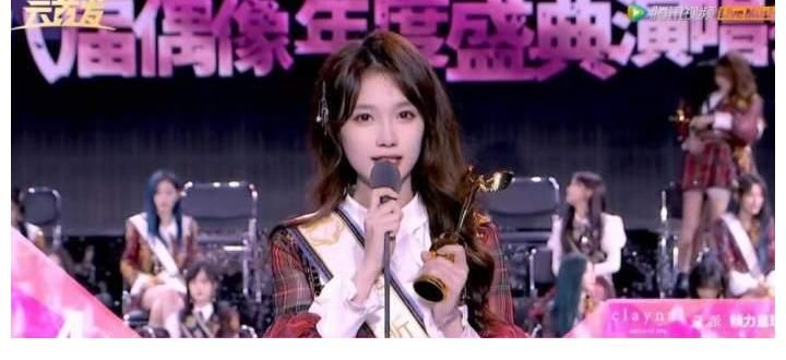披风|为了一件红色披风，近200个青春美少女大比拼，这个总决选为何让人疯狂