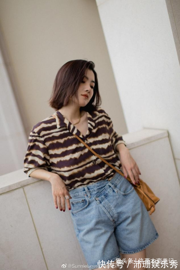饱和度 女人不管年纪多大,买短袖要记住这三不要,俗气廉价,谁穿谁丑!