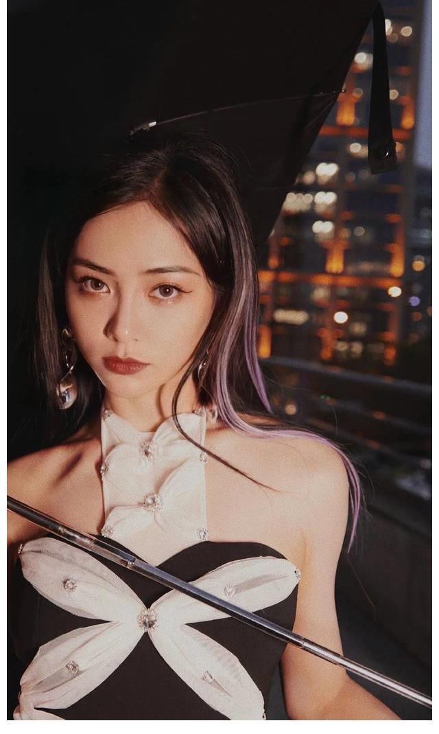 景甜背后還有資本罩著?吳磊王俊凱爭(zhēng)餅?丁程鑫沒(méi)有主持人證?