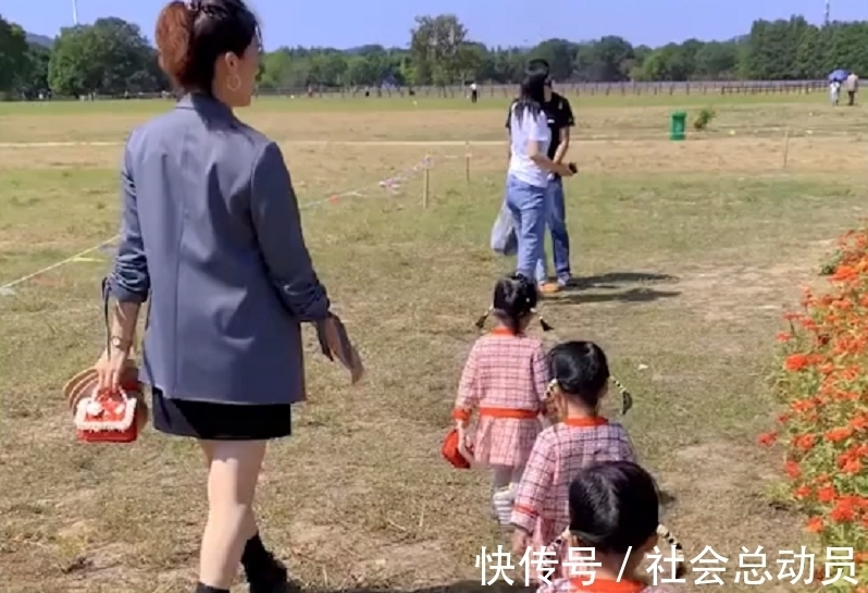 三胞胎|江苏一3胞胎女儿出门，过路大哥眼神亮了：手里的儿子顿时不香了