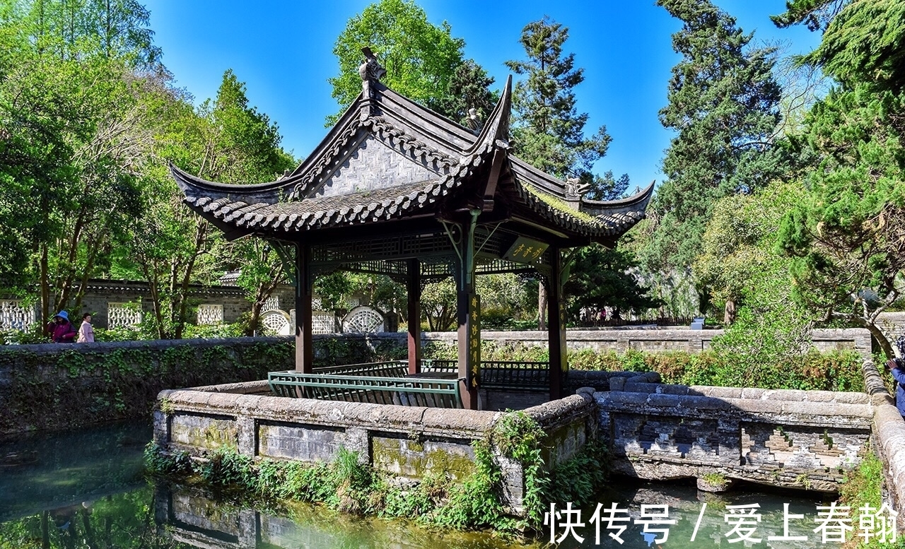 眼球|2个对仗工整的好对联,构思精妙,抓人眼球,真棒呀