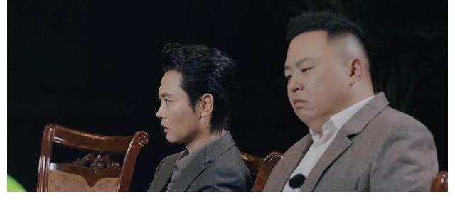 眼淚|德云團(tuán)綜第三期，觀眾看完后含著眼淚，致敬那些平凡而偉大的先輩