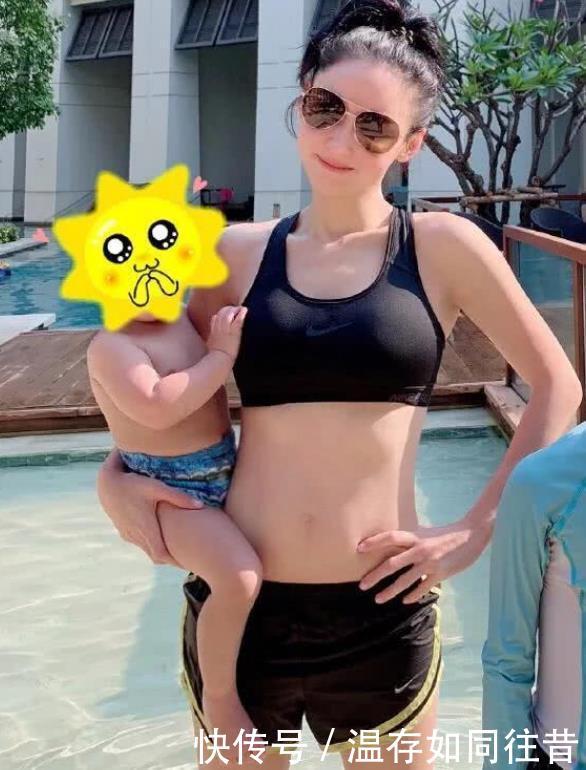 张柏芝穿泳装大秀腹肌三胎儿子酷似玩偶 一旁迷你谢霆锋抢镜 快资讯