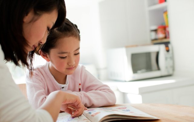 智力|孩子出现以下表现,或暗示父母正伤害他的大脑,易造成智力低下