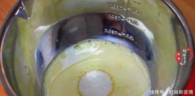 网上很火的糯米粉做法,外皮香酥,奶香浓郁,零厨艺也能一次成功