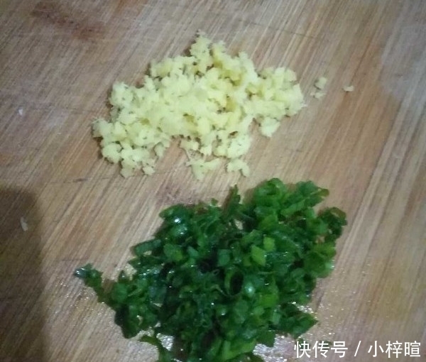 营养|自从豆腐这样做,家里老人孩子都爱吃,隔三差五做一次,营养鲜嫩