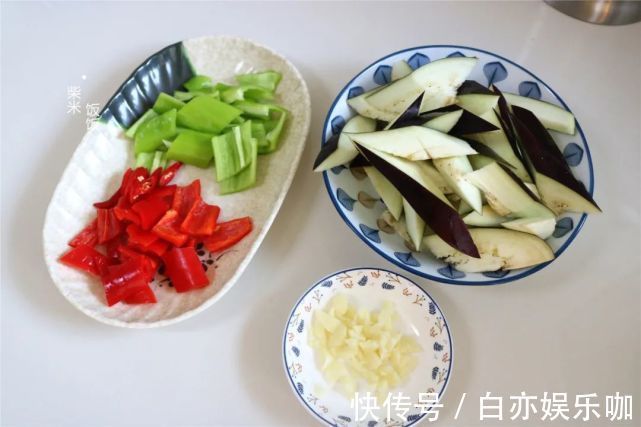 茄子|茄子简单又好吃的做法，不用油炸，不用腌，软烂鲜香赛过吃肉