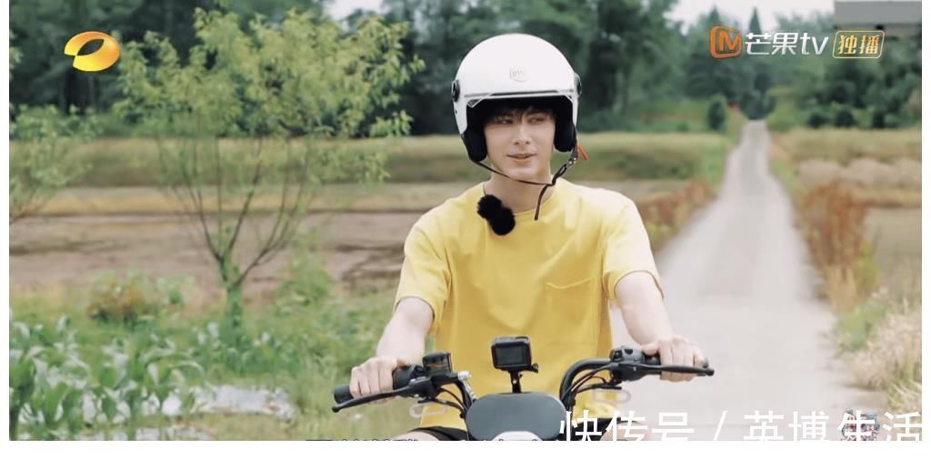 快本|24歲的《快本》首次戶外錄制，不想成團(tuán)的利路修也來散步了