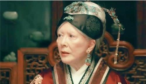 老太妃!红楼梦:贾家最大靠山不是贾元春而是她,她死后贾家从此没落